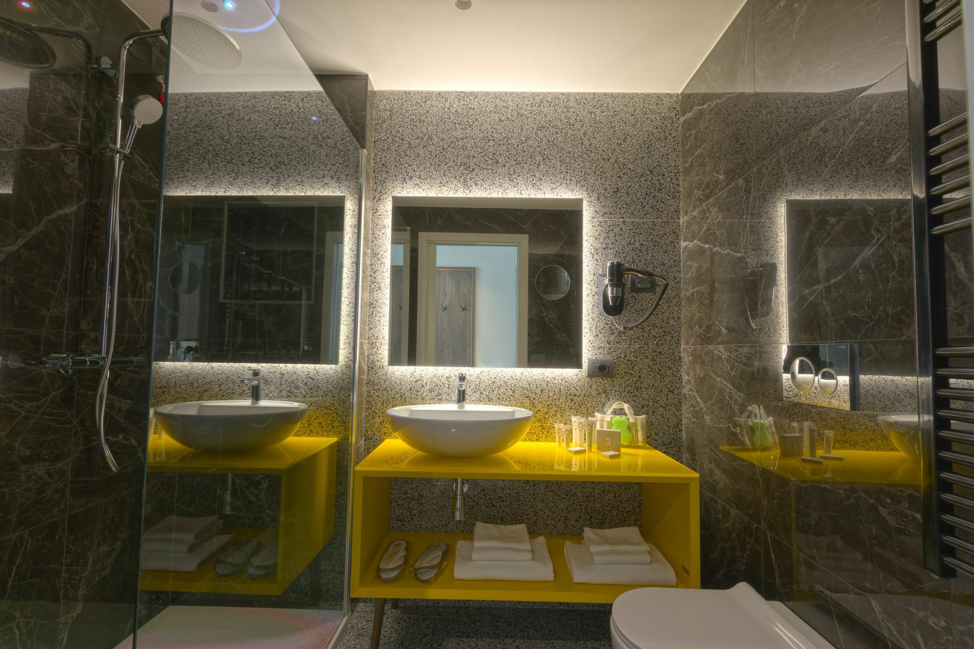 Ghibli Hotel Civitanova Marche Bagian luar foto