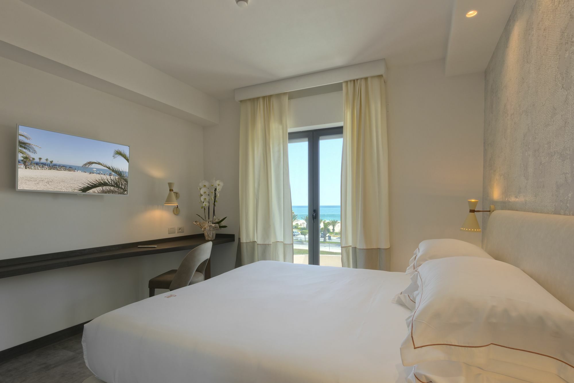 Ghibli Hotel Civitanova Marche Bagian luar foto